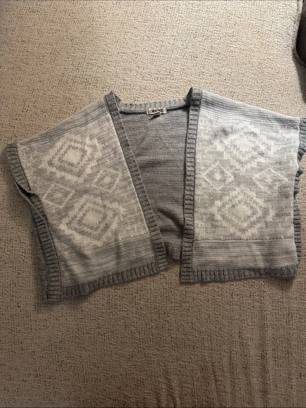 Cherokee Gray and Light Gray Open-Front Knit Sweater Shrug